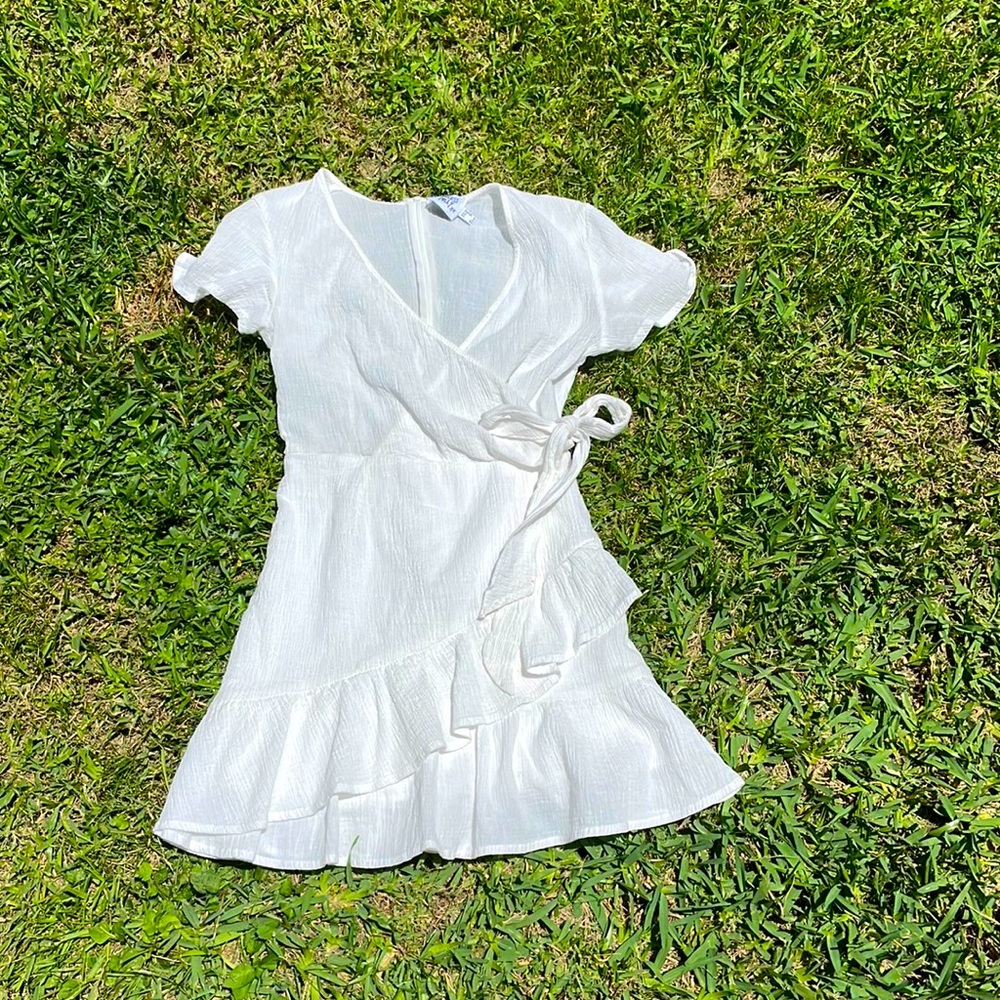 Princess Polly white sundress! Size US 4